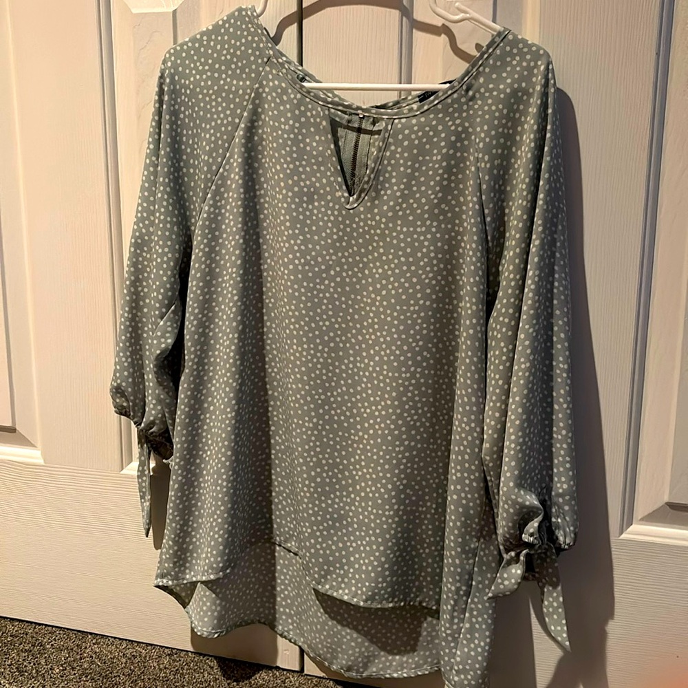 Paper moon light green polka dot blouse barely worn